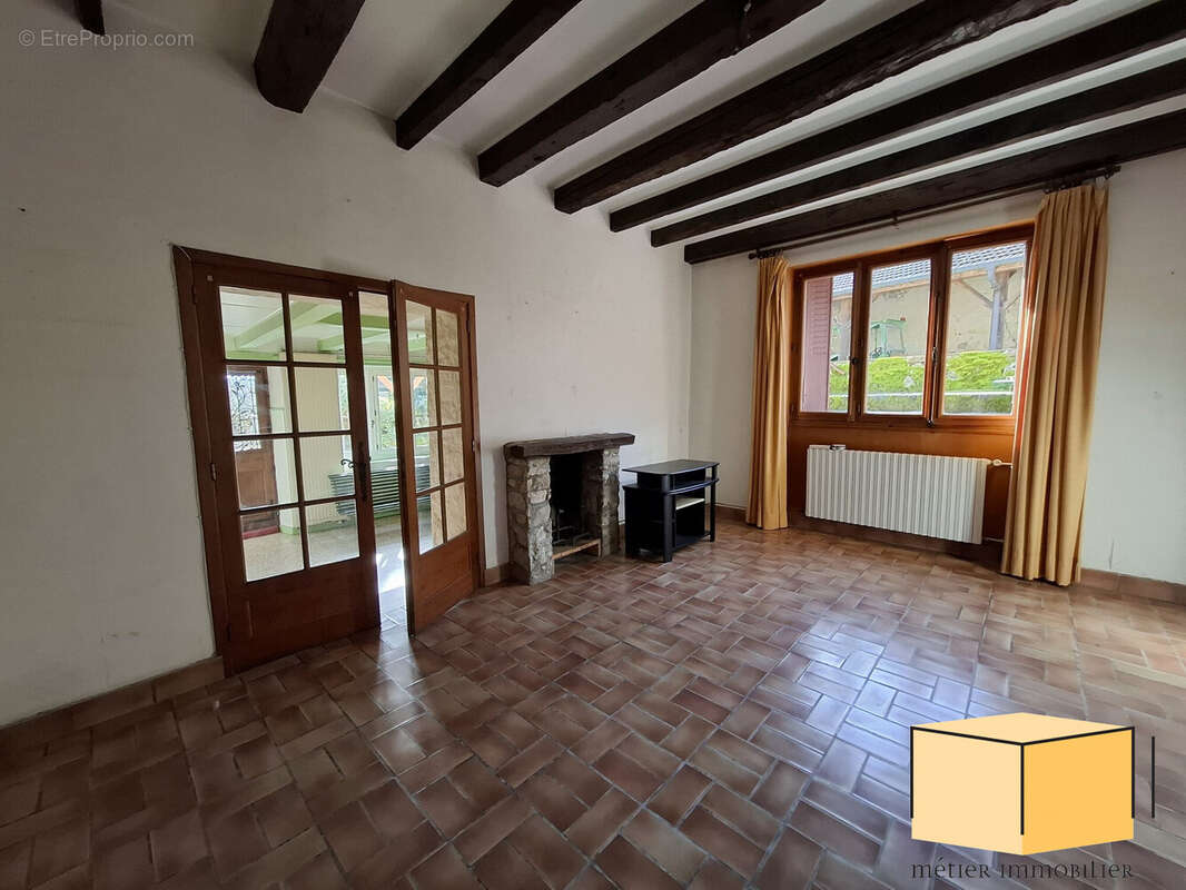 Maison à SAINT-MARTIN-DE-BAVEL