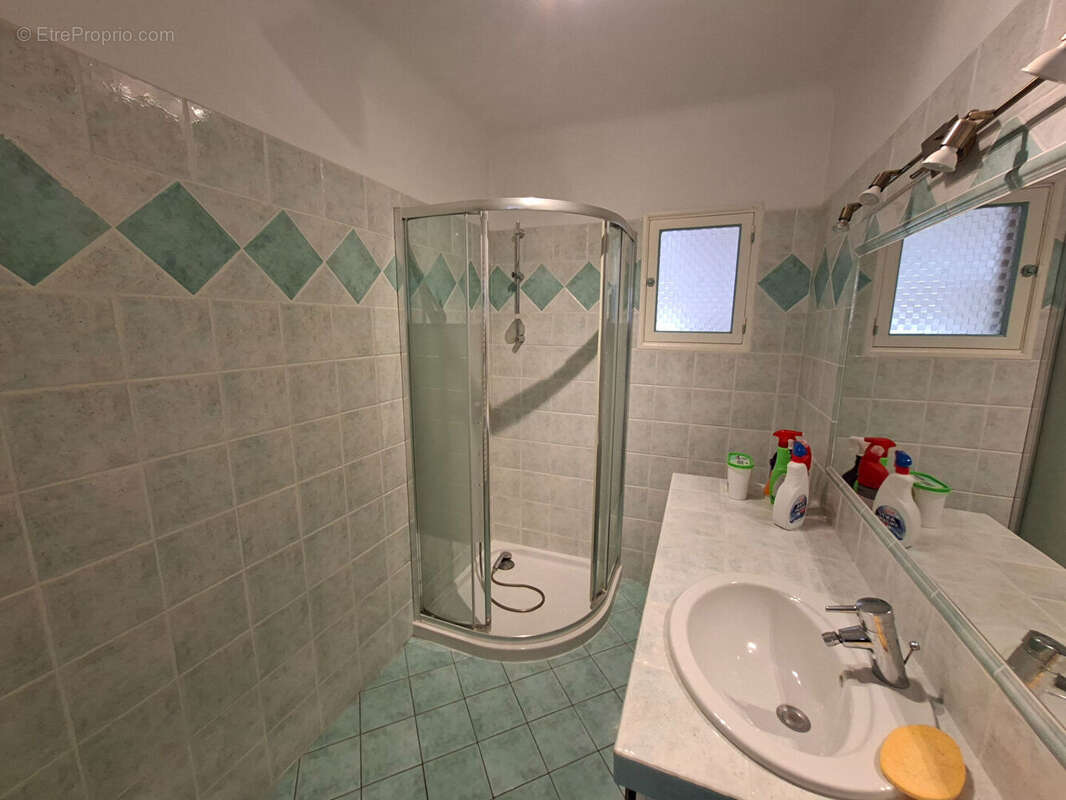 Maison d'exception à vendre à Pertuis - 7 pièces, 5 chambres, grand terrain - photo 15