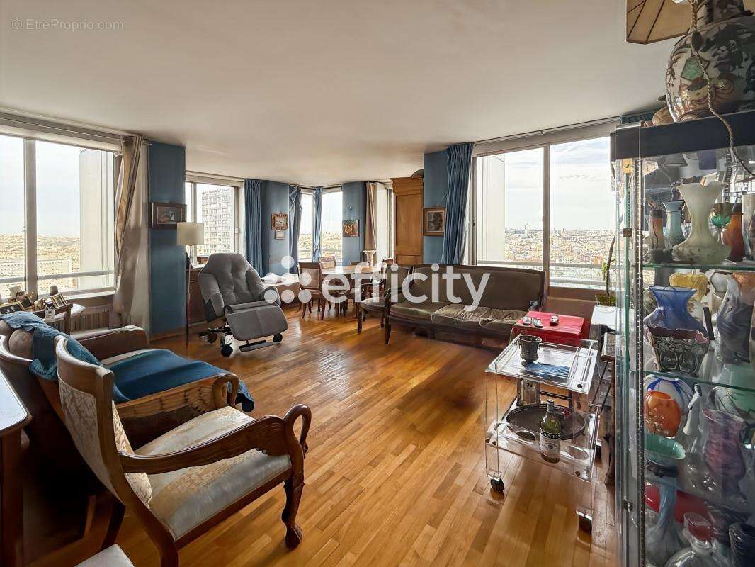 Appartement à PARIS-15E