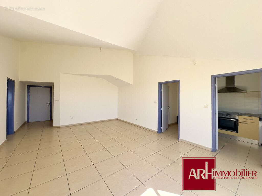 Appartement à SAINT-DENIS