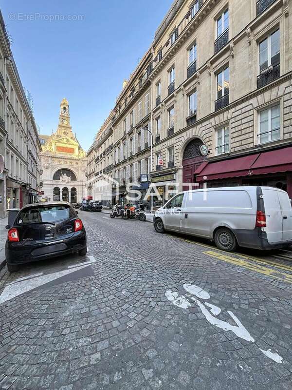 Photo 9 - Commerce à PARIS-9E