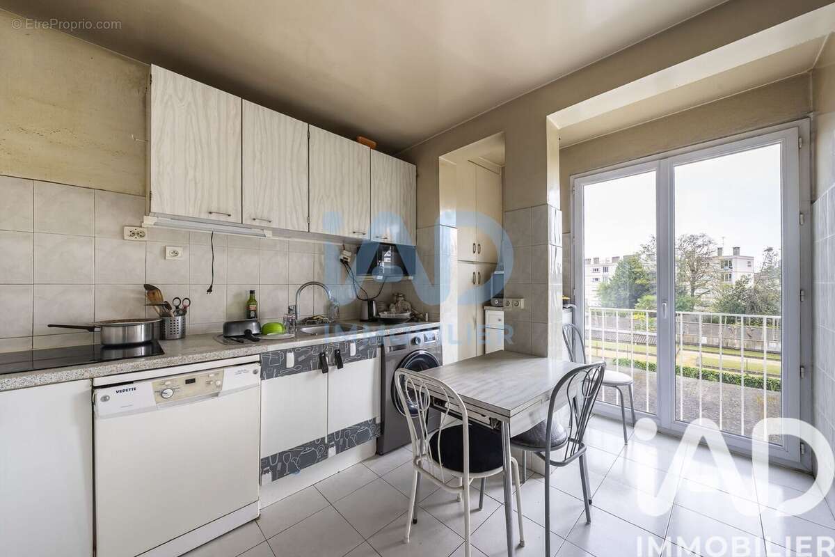 Photo 3 - Appartement à CHEVILLY-LARUE
