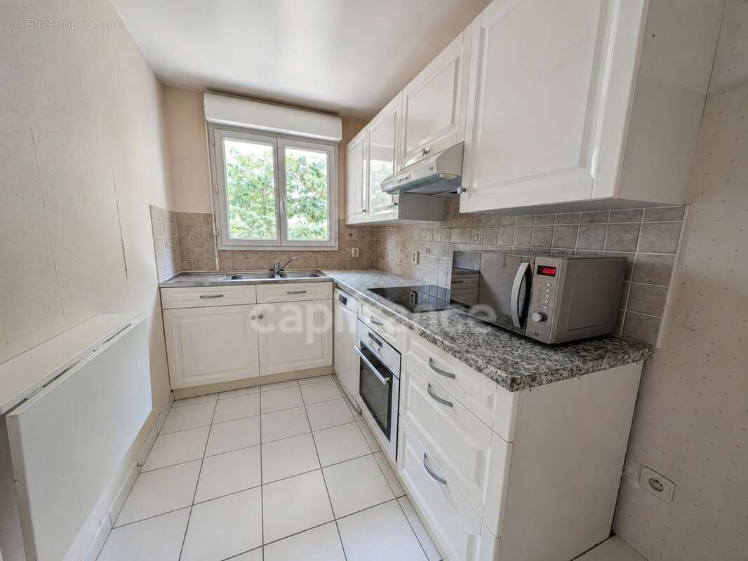 Corbeil-Essonnes – F3 lumineux avec balcon, parking et résidence arborée - photo 5