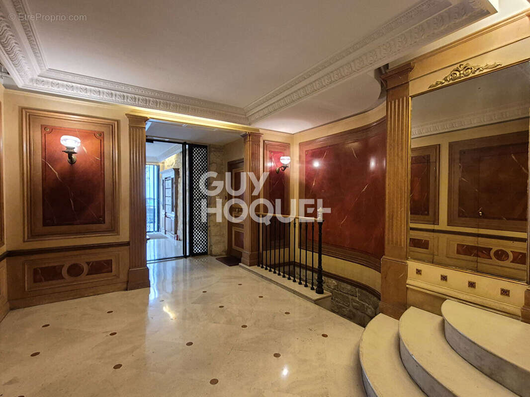 Appartement à PARIS-18E