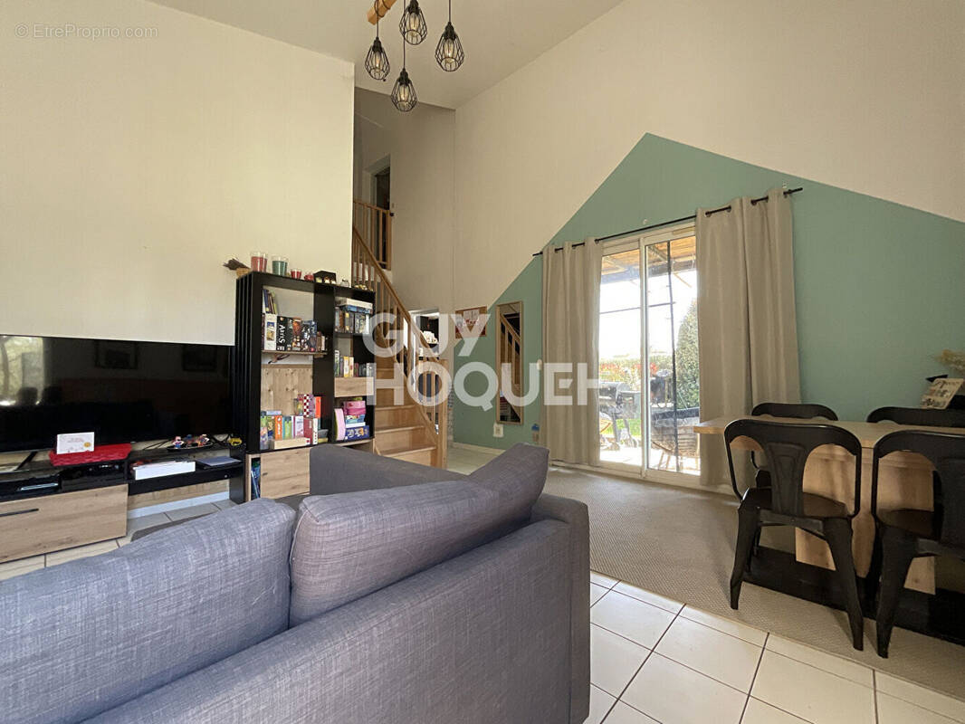 Maison à SAINT-SATURNIN-LES-AVIGNON