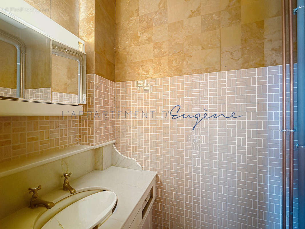 Appartement à PARIS-4E