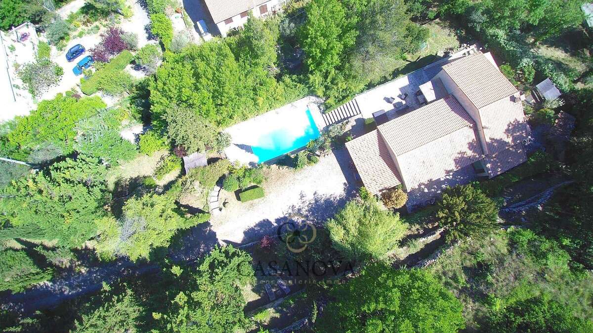 Propriété de charme à Poujols  165 m² habitables, piscine, grand terrain et vue nature près du lac du Salagou - photo 22