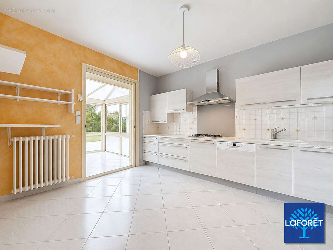 HUISSEAU-SUR-COSSON - Maison familiale de 148 m² avec piscine - photo 12