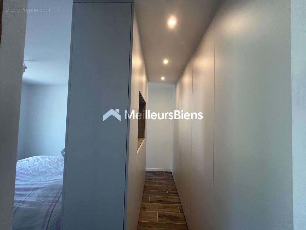 Maison à SAINTE-EULALIE-EN-BORN