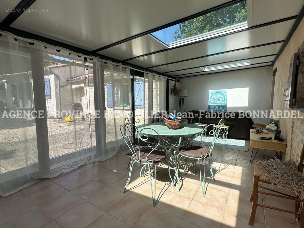 Maison 166 m² à Chantemerle-Les-Grignan  - photo 6