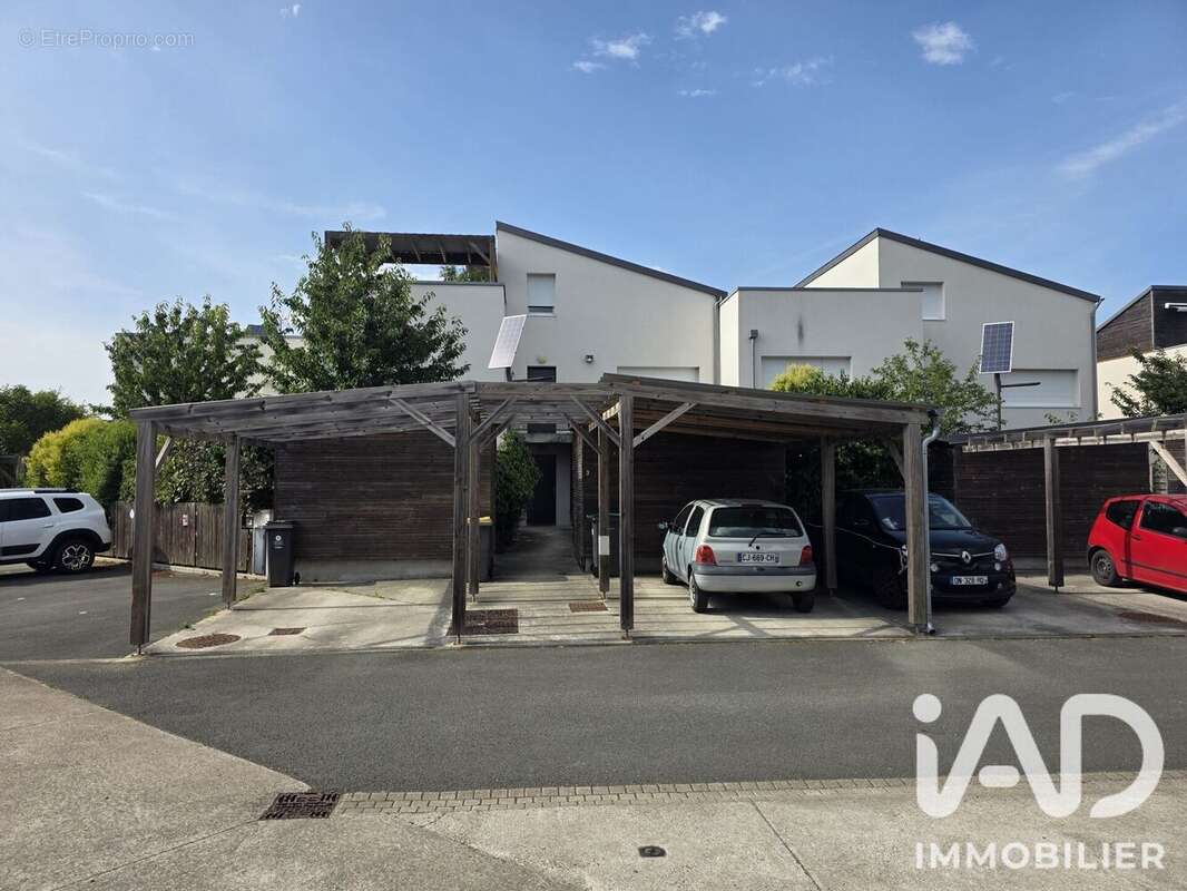 Photo 3 - Appartement à AVRILLE