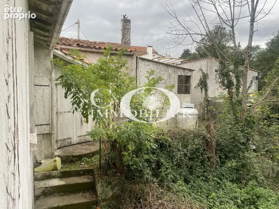 Maison à rénover entièrement - photo 9