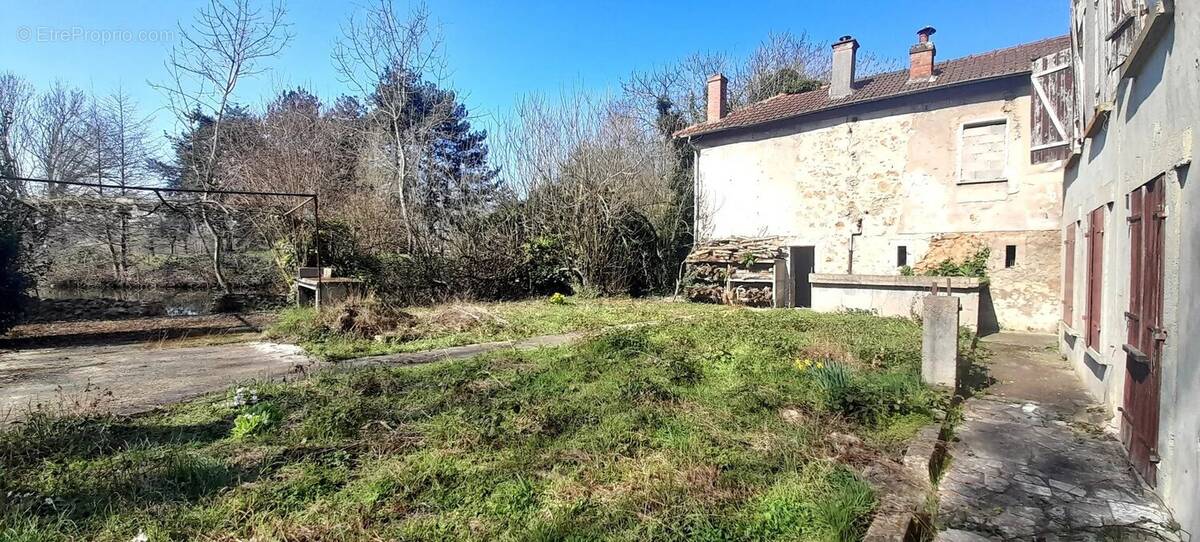 Appartement à CORBEIL-ESSONNES