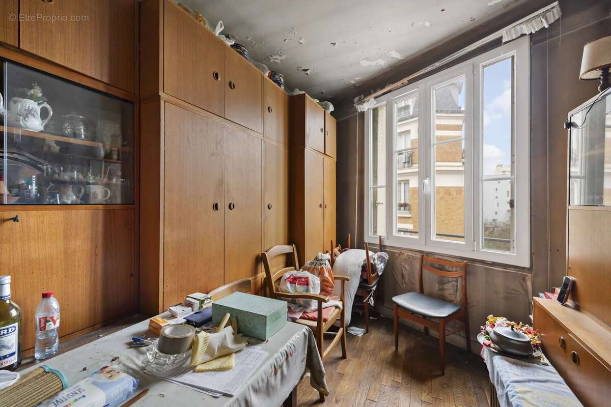 Appartement à PARIS-14E