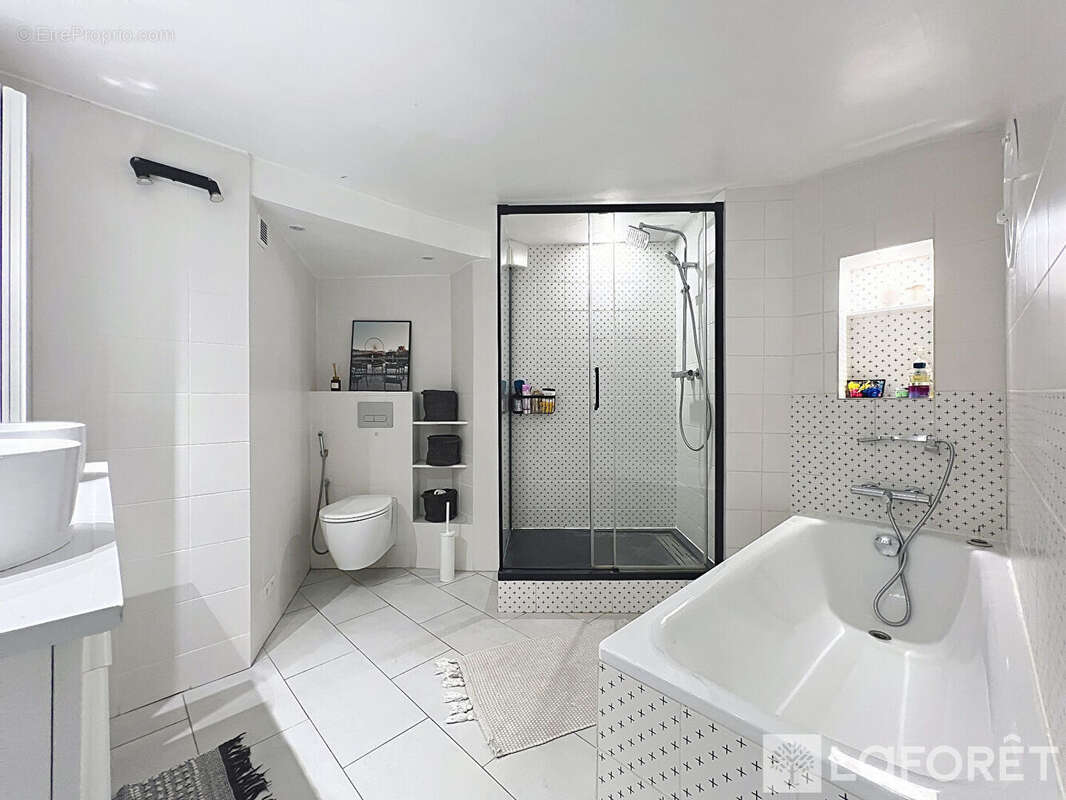 Appartement à PARIS-2E