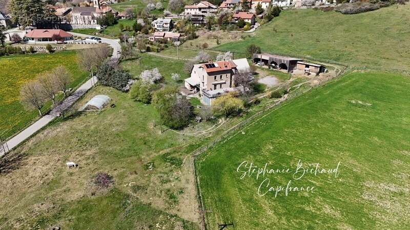 Propriete à vendre 9 pièces JARJAYES (05) dépendances zone touristique 1,8 hectare - photo 26