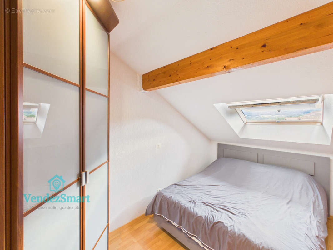 Appartement à VIRY