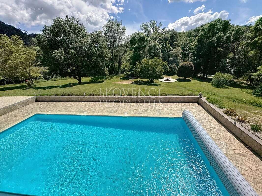 Maison à CHATEAUVERT