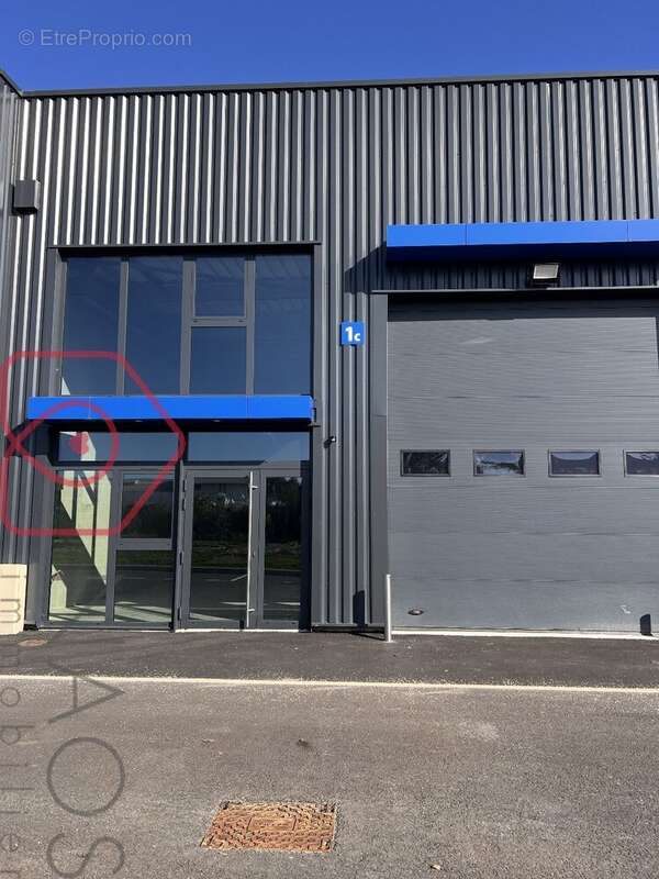 Cellule d'activité NEUVE et ISOLÉE  170 m²  emplacement stratégique Miniac-Morvan - photo 2