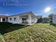 Maison à LA TOUR-DU-CRIEU