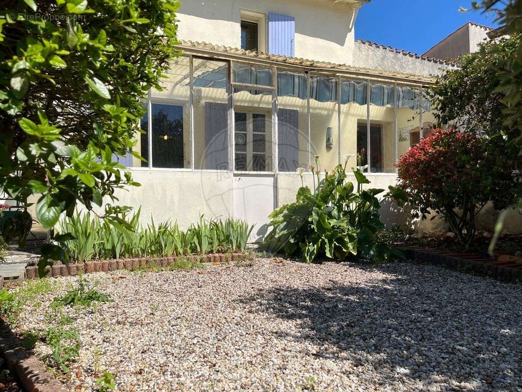 Maison à SAINT-JEAN-D&#039;ANGELY