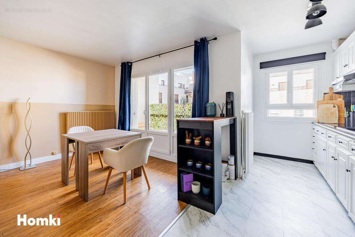 Appartement à NANTERRE
