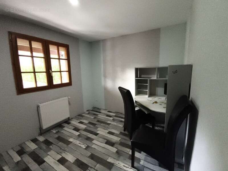 Maison à MILLY-SUR-THERAIN