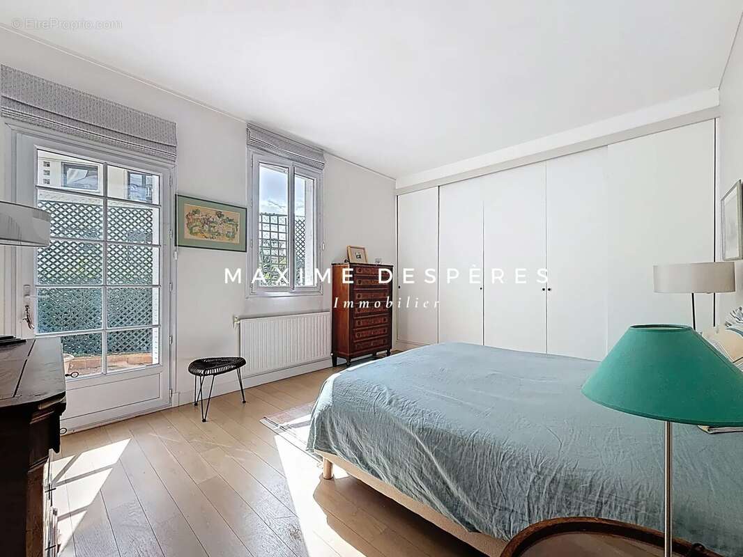 Appartement à NEUILLY-SUR-SEINE