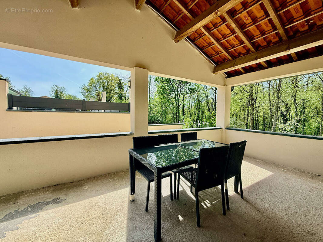 Maison à TROIS-PALIS