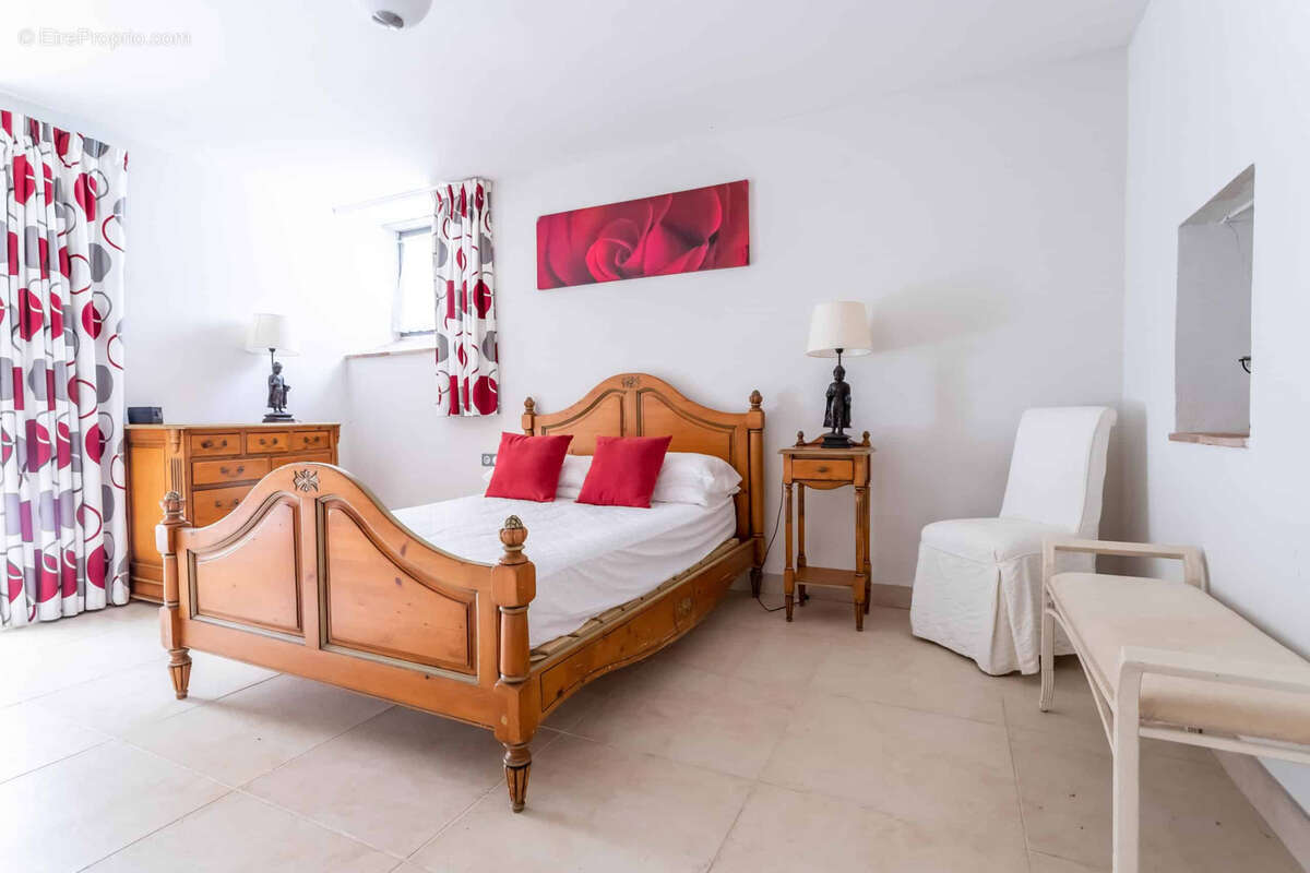 Chateau Estate - photo 21
