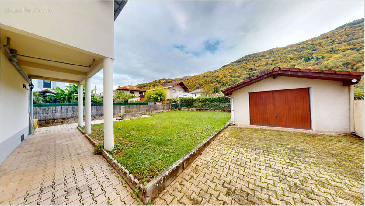 Maison à VILLARD-BONNOT