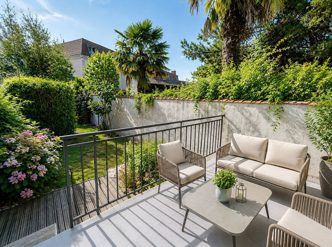 Maison à VERRIERES-LE-BUISSON