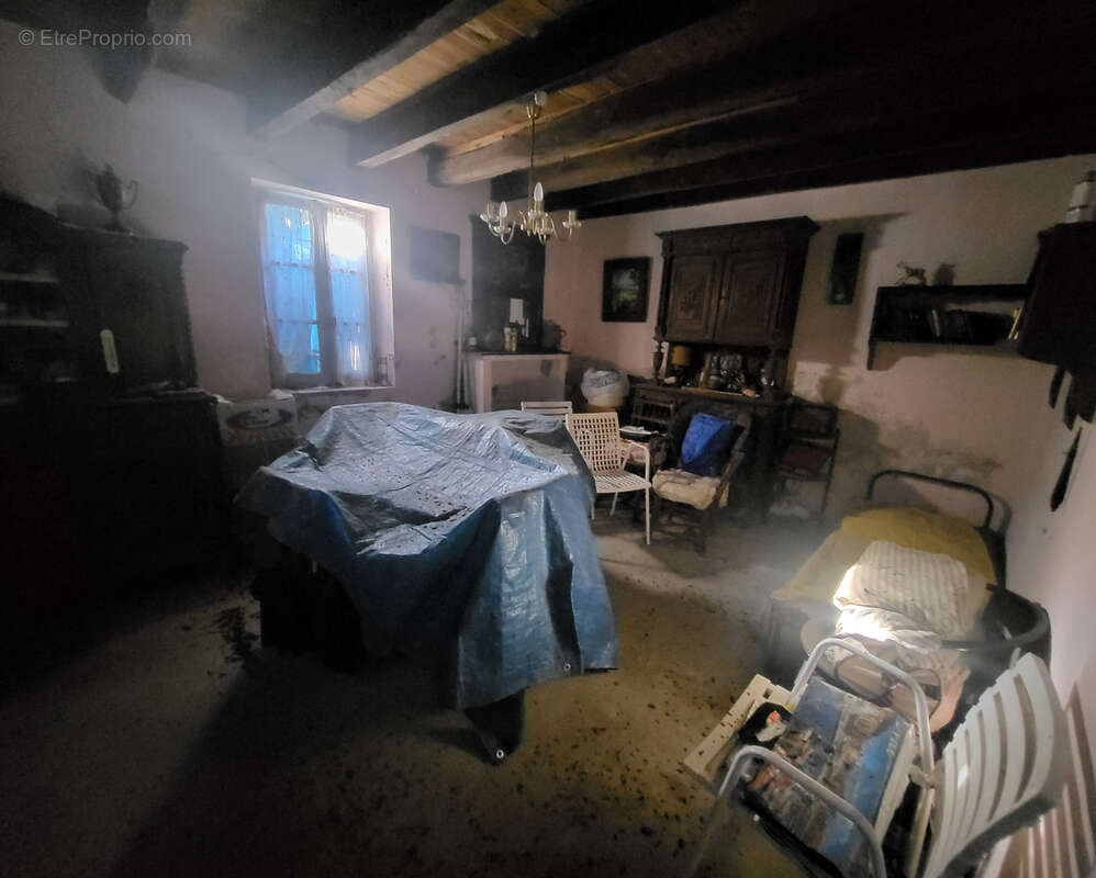 Maison à DOMPIERRE-LES-EGLISES