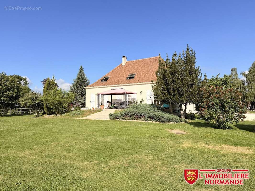Maison à CHAMBRAY