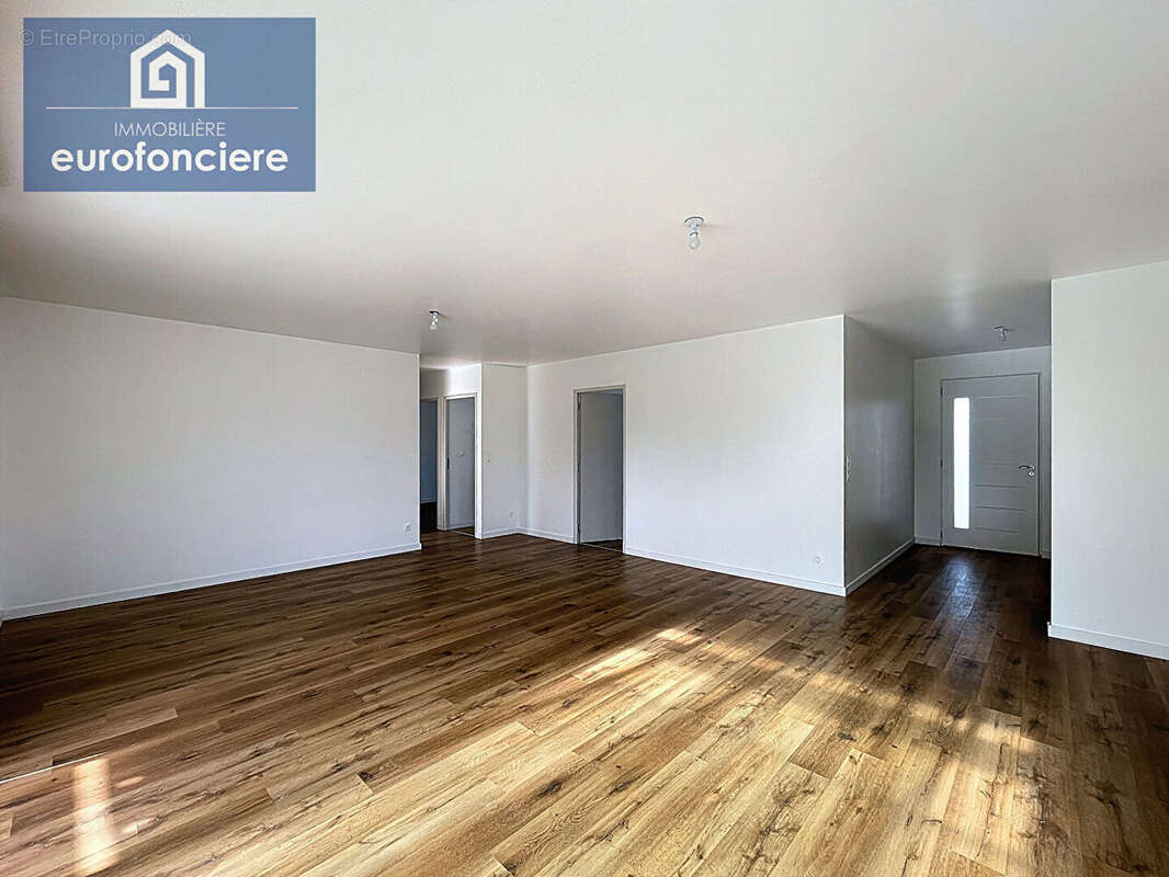 Maison à COURTERANGES