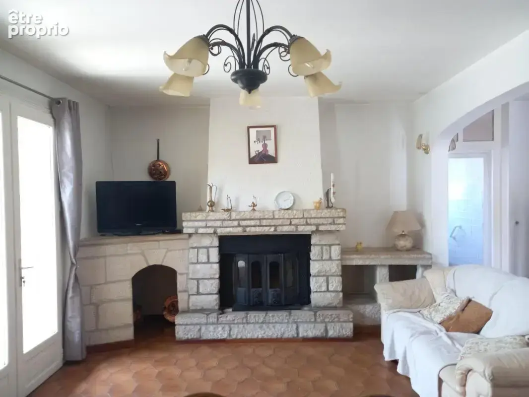 Maison à vendre 7 pièces VILLEFRANCHE DE ROUERGUE (12) - photo 8