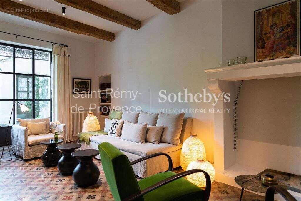Saint Rémy de Provence, charmante maison de village rénovée avec jardin et piscine - photo 10