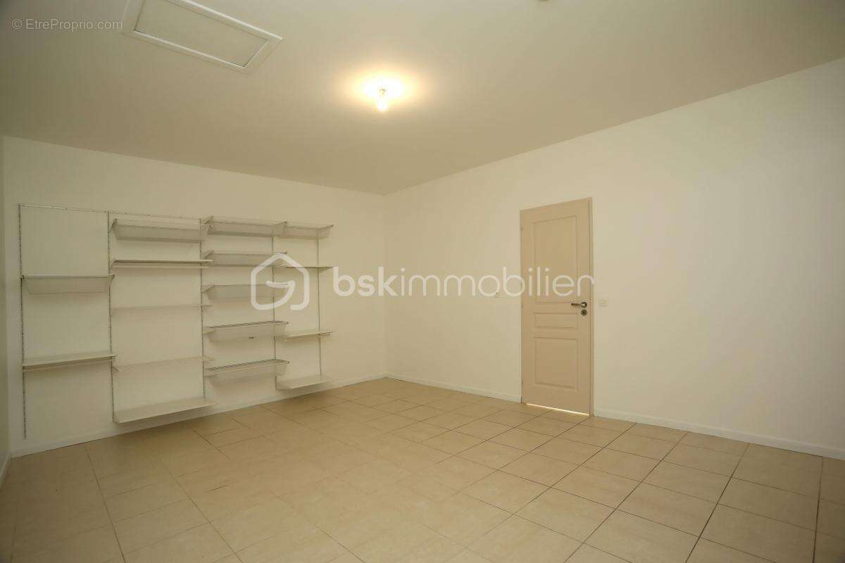 Maison à PAREMPUYRE