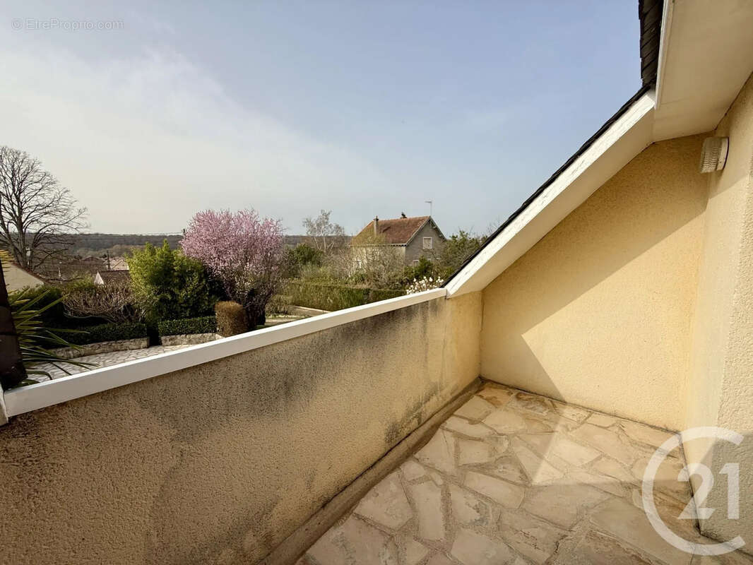 Maison à VULAINES-SUR-SEINE