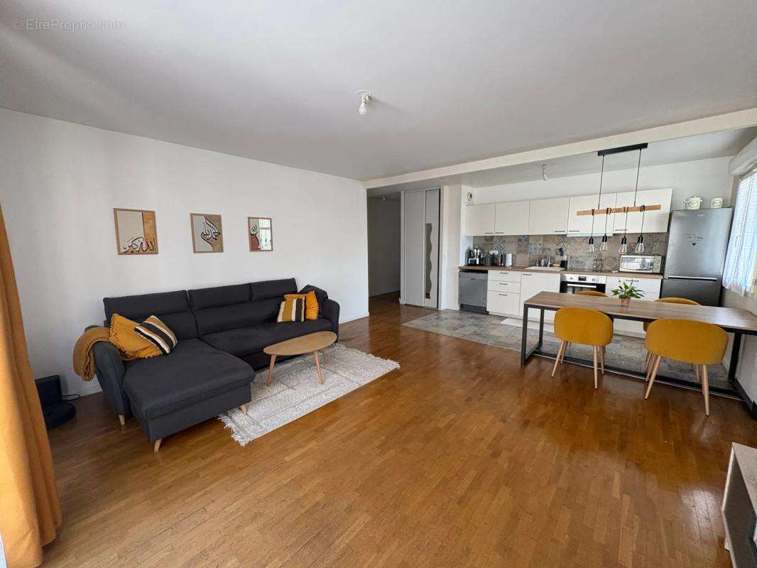 Appartement à LIMEIL-BREVANNES