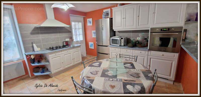 Maison à PONT-DE-VAUX