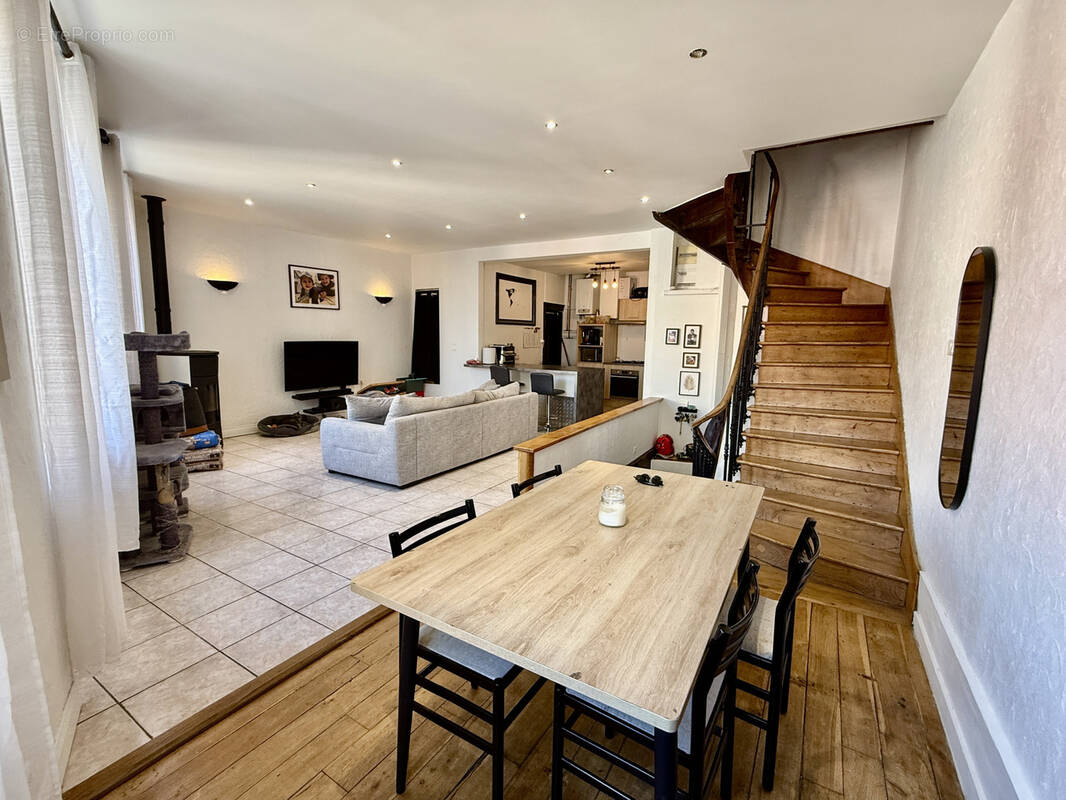 Appartement à THOISSEY