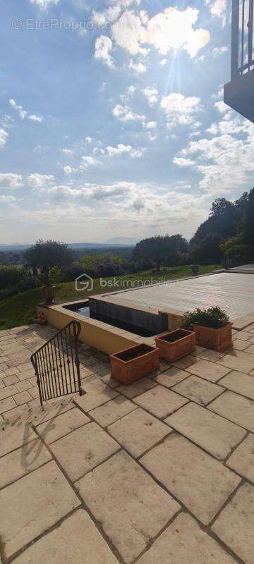 Maison à MONTSEGUR-SUR-LAUZON