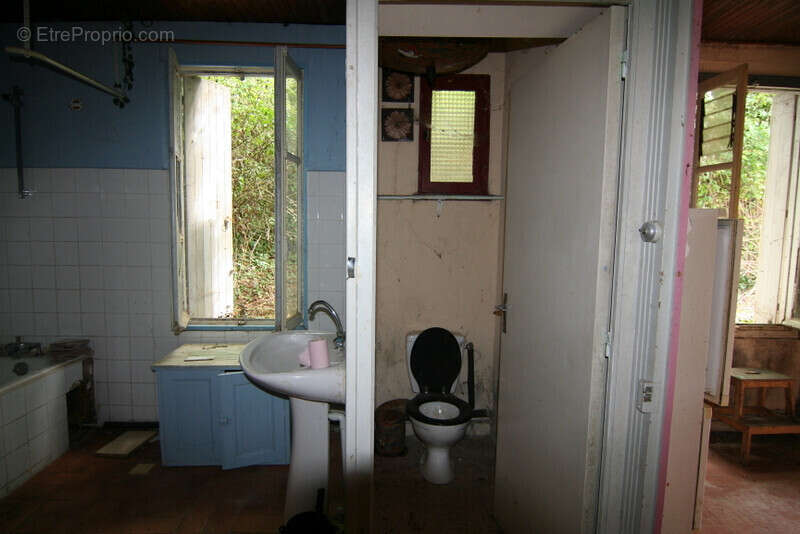 Maison à CHARBONNAT