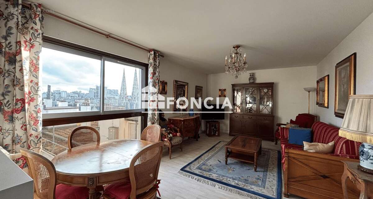 Appartement à PARIS-19E