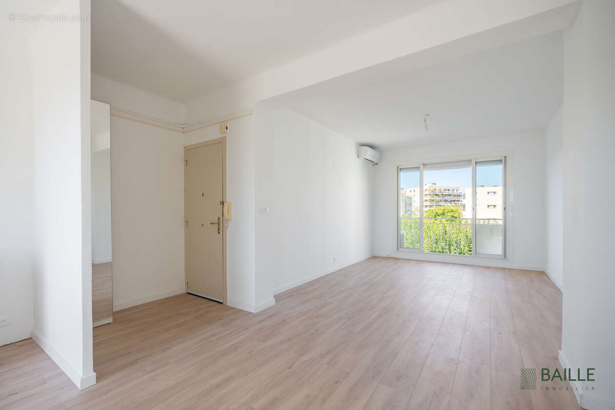 Appartement à MARSEILLE-8E