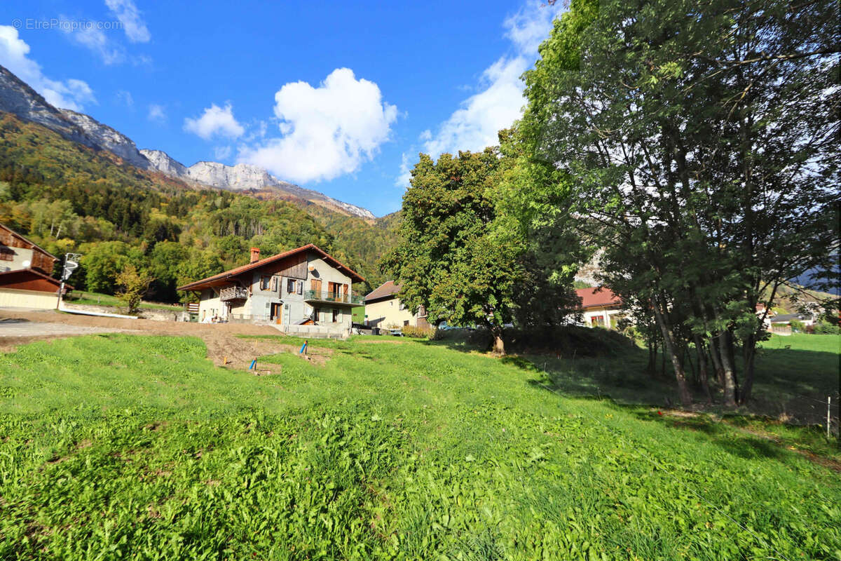 Terrain à LA BALME-DE-THUY