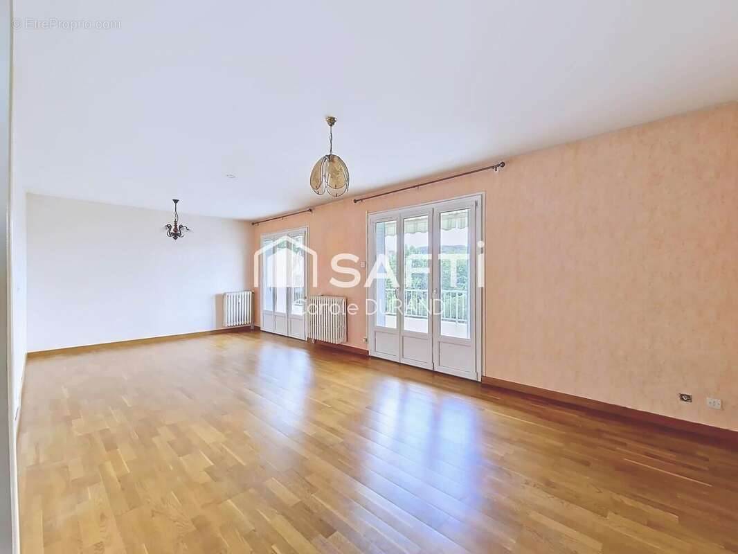 Photo 2 - Appartement à LA VERPILLIERE