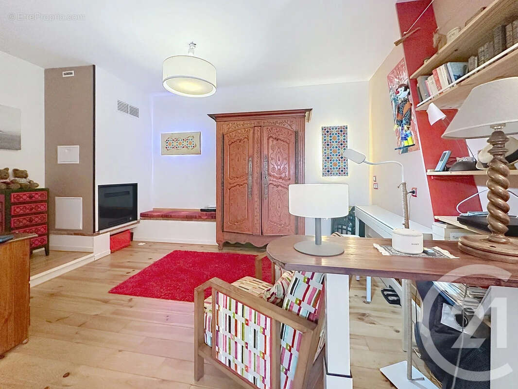 Maison à VELONE-ORNETO