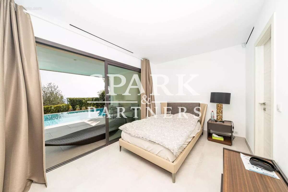 Maison à ROQUEBRUNE-CAP-MARTIN